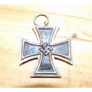 Medal za front wschodni i krzyż żelazny EK 2 z nadaniami